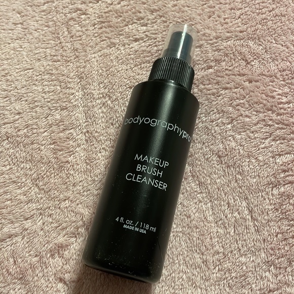 Bodyography Pro Makeup brush cleanser - Picture 2 of 2